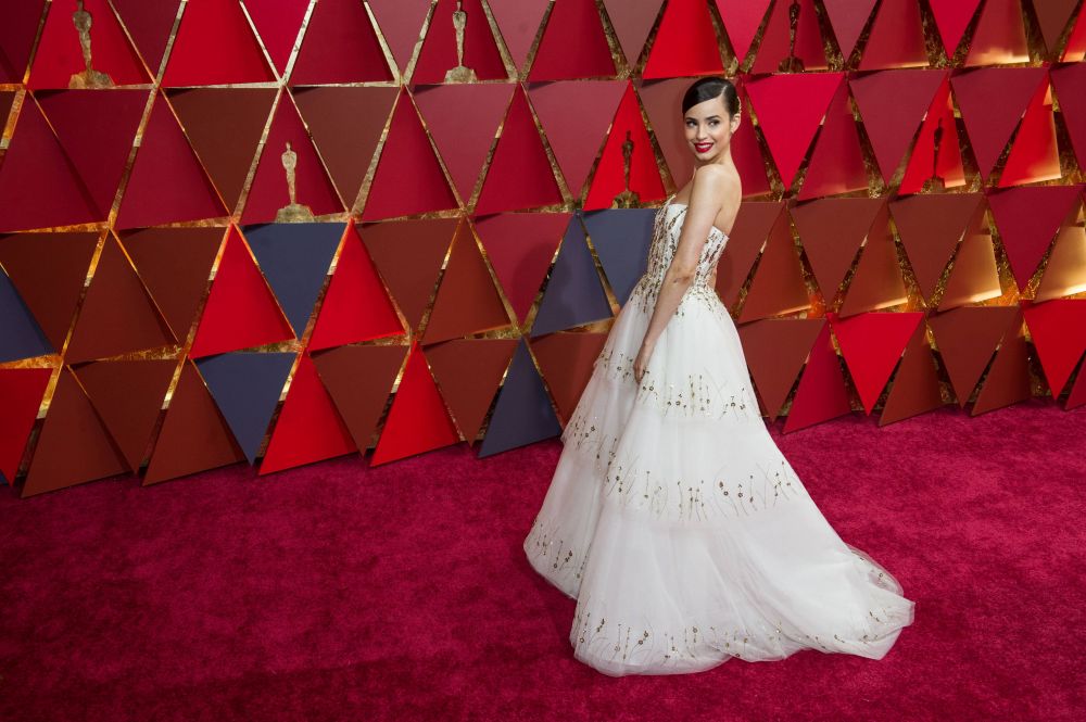 София Карсон в Monique Ihuillier