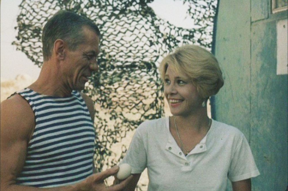 В роли Екатерины в фильме» Афганский излом» (1991).