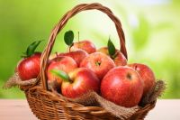 Яблоки с более ярким окрасом содержат больше полезных веществ