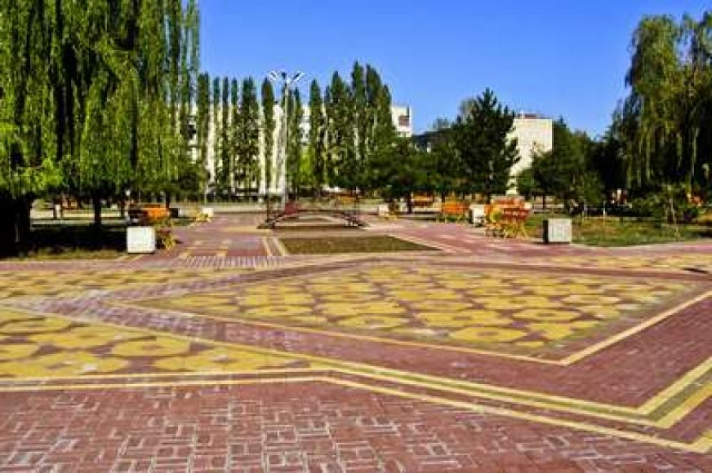 Сквер Авиаторов в районе Гайдара.