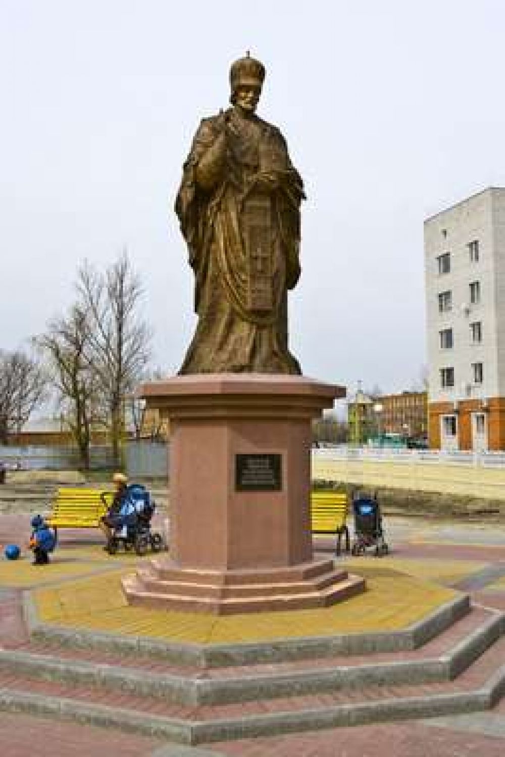 Площадь Николая Чудотворца.