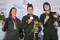 Скалолазка Анна Цыганова завоевала на соревнованиях две золотых медали.