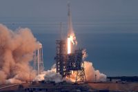 Запуск ракеты Falcon 9 компании SpaceX.
