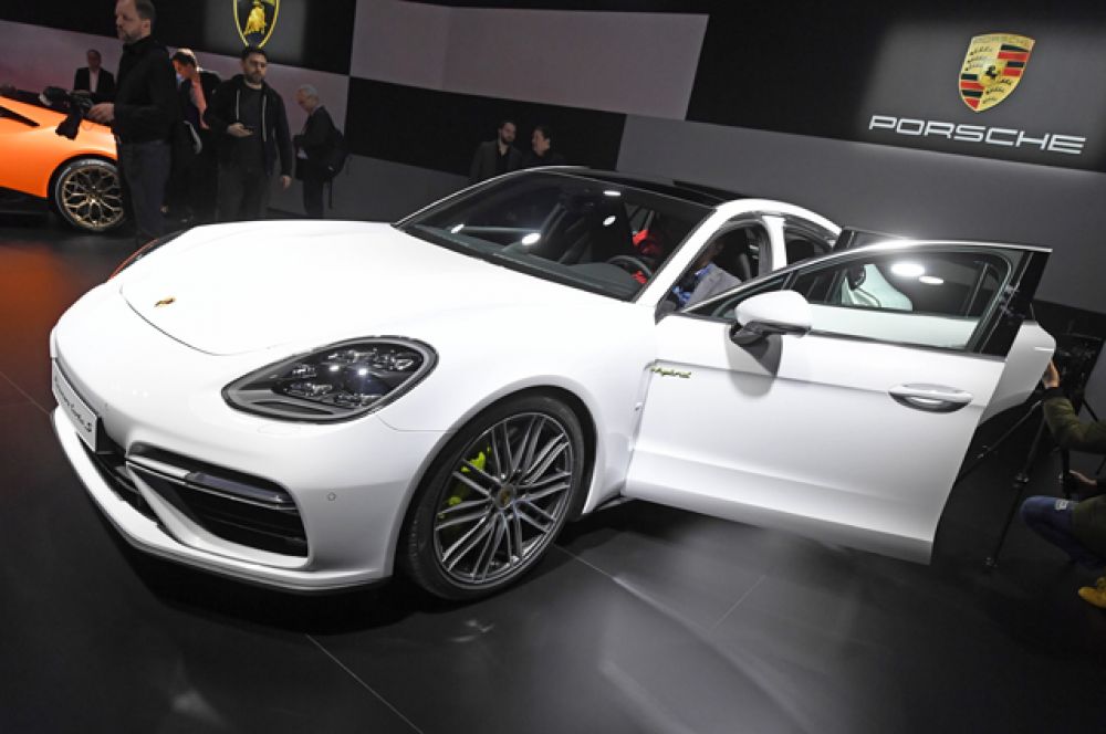 Porsche Panamera Turbo S E-Hybrid.