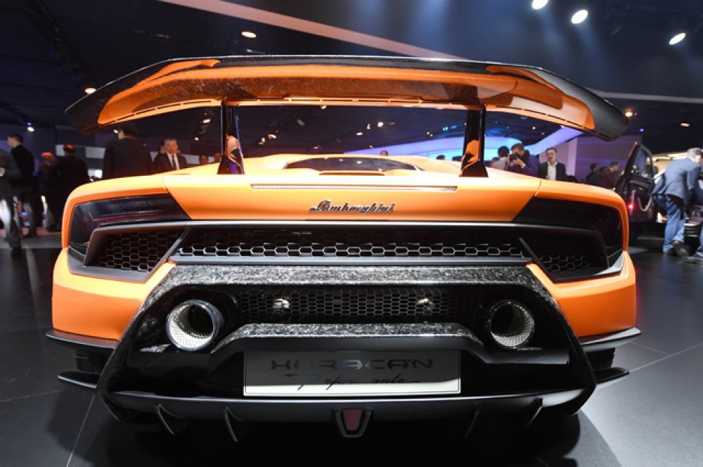 Lamborghini Huracan.