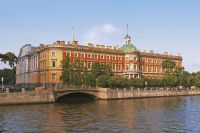 Архитектура дворца нехарактерна для Санкт-Петербурга XVIII века.