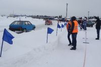 В Ноябрьске прошли автогонки на льду