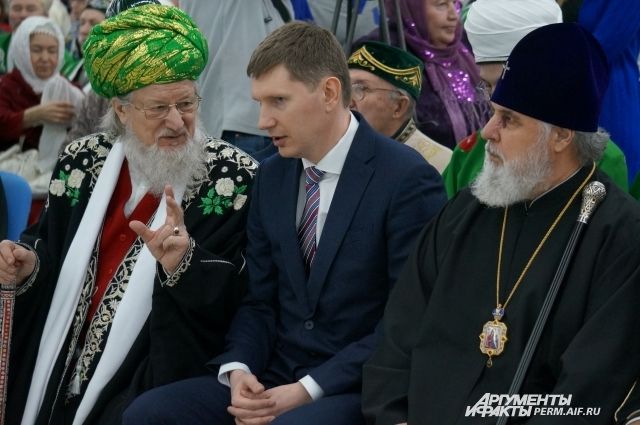 На открытии «Мусульманского мира» побывали глава региона Максим Решетников и Верховный муфтий России Талгат Таджуддин.