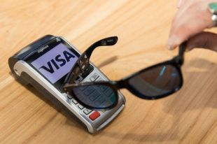 Visa активно развивает идею превращения аксессуаров в удобный платежный инструмент