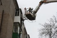 Спасатели снимают пострадавших