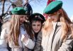 Участники праздничного мероприятия «Крымская весна! Мы вместе!» в честь третьей годовщины воссоединения Крыма с Россией в Театральном сквере на площади имени Ленина в Новосибирске.