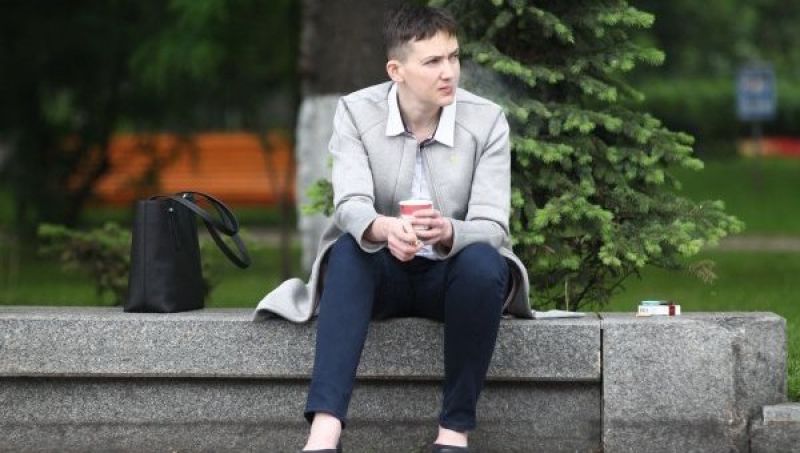 После освобождения с тюрьмы и прихода в Верховную Раду Савченко выбрала для себя мужской стиль