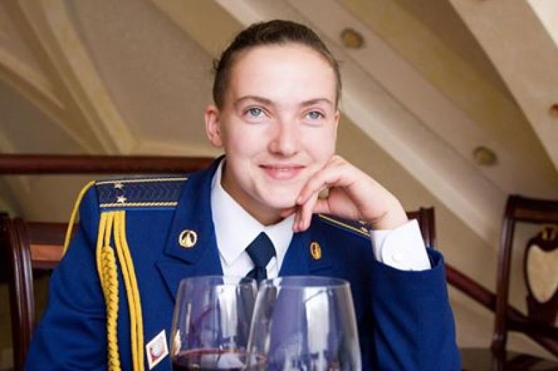 Надежда Савченко когда-то стала известна, прежде всего, как летчица, поэтому ее часто можно было встретить в военной форме