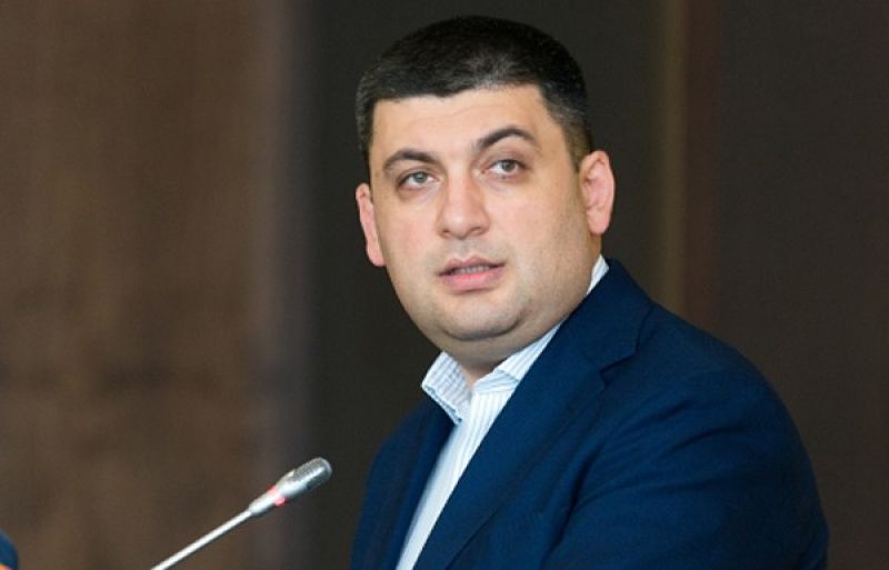 После прихода в большую политику, Гройсман начал заметно прибавлять в весе и сейчас выглядит гораздо полнее, чем буквально пару лет назад