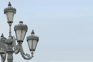 Одну партию наружного освещения уже опробовали в городе.