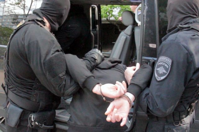 Двое молодых мужчин задержаны за пропаганду неонацизма в Калининграде.
