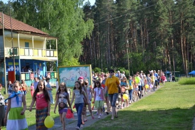 Власти Кемерова обсудили детский летний отдых.