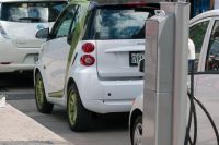 В Украине на треть выросли продажи электромобилей