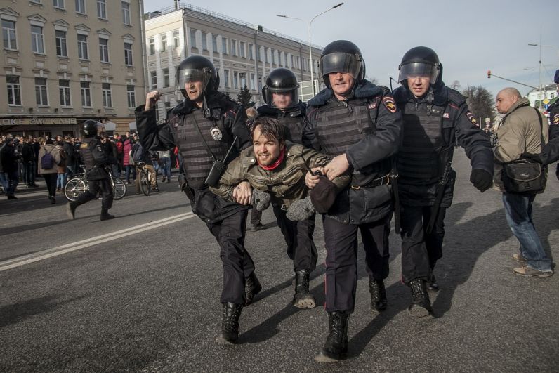 Правоохранители задерживали всех подряд