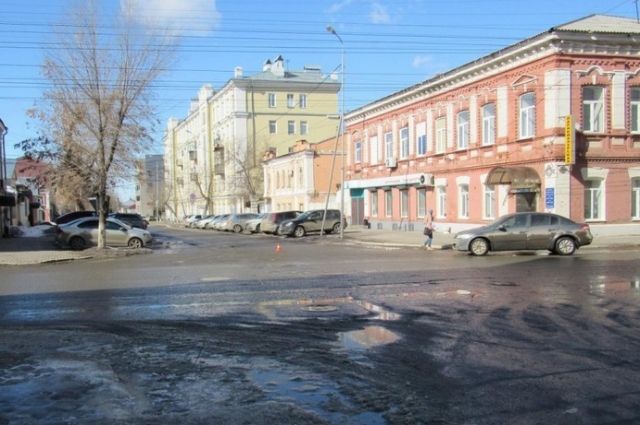 В центре Оренбурга водитель автомобиля «Nissan» сбил женщину