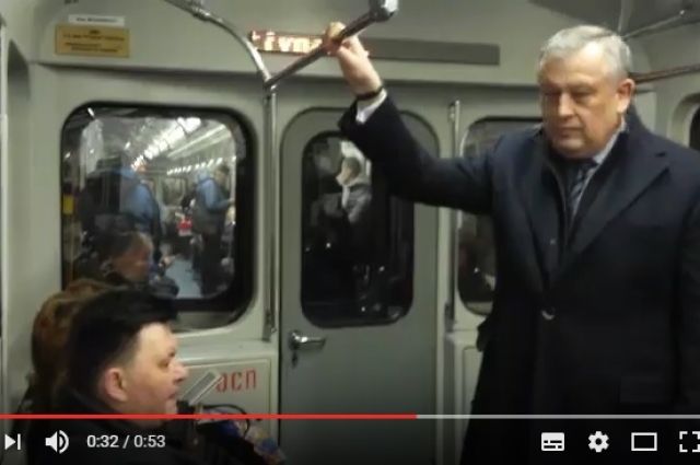 Александр Дрозденко в метро.