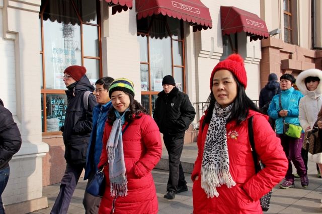 Туристы из Китая любят отдыхать в Иркутской области в любое время года.