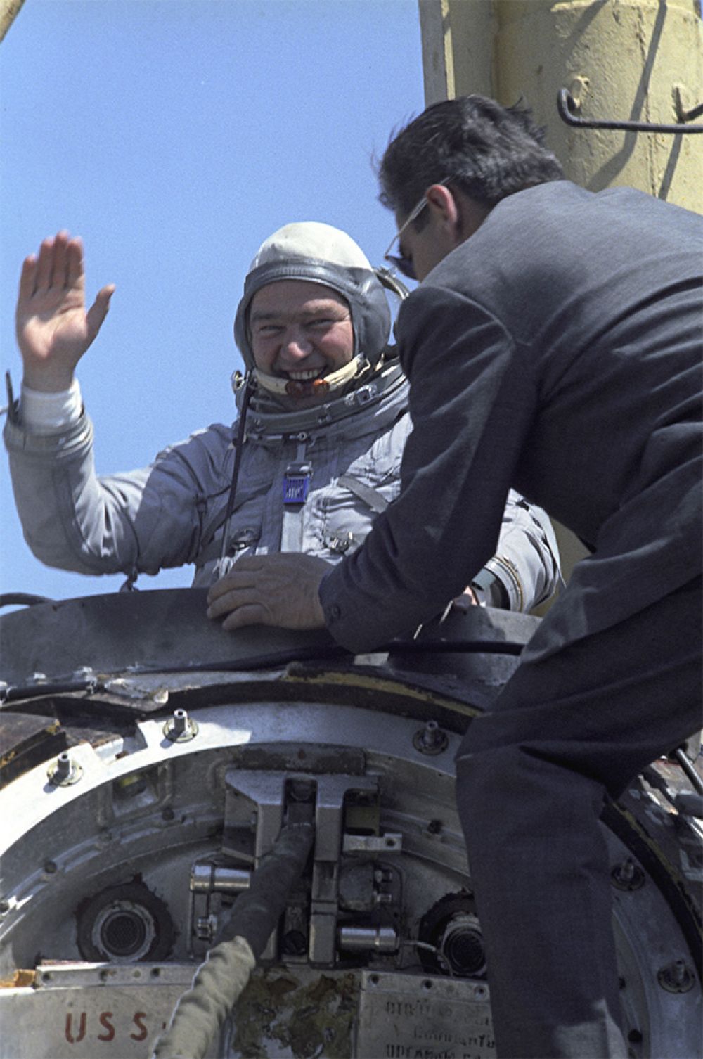 Бортинженер космического корабля «Союз-26» Георгий Гречко на занятиях в Центре подготовки космонавтов имени Ю.А. Гагарина. 1977 год.