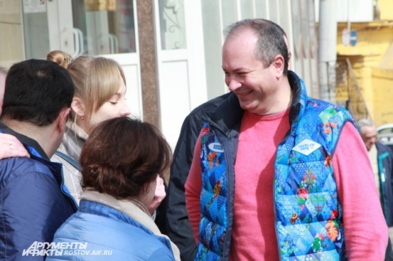Глава администрации города Виталий Кушнарёв остался доволен выполненной работой ростовчанами.