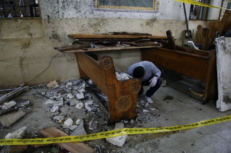 Последствия взрыва в церкви Мар-Гиргис в Танте.