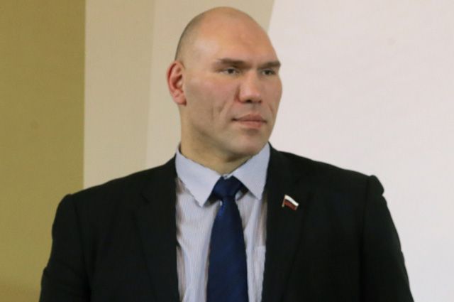Николай Валуев.