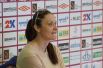Главный тренер БК «Юность» Татьяна Пашкова с интересом наблюдает за своими подопечными.