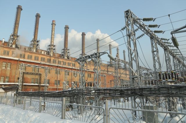 Кемеровскую ТЭЦ строили, чтобы «кормить» энергией сразу несколько заводов и жилые кварталы Кемерова, но сегодня она работает в треть силы.