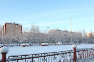 В Лабытнанги пошел под снос старый дом на улице Первомайской.