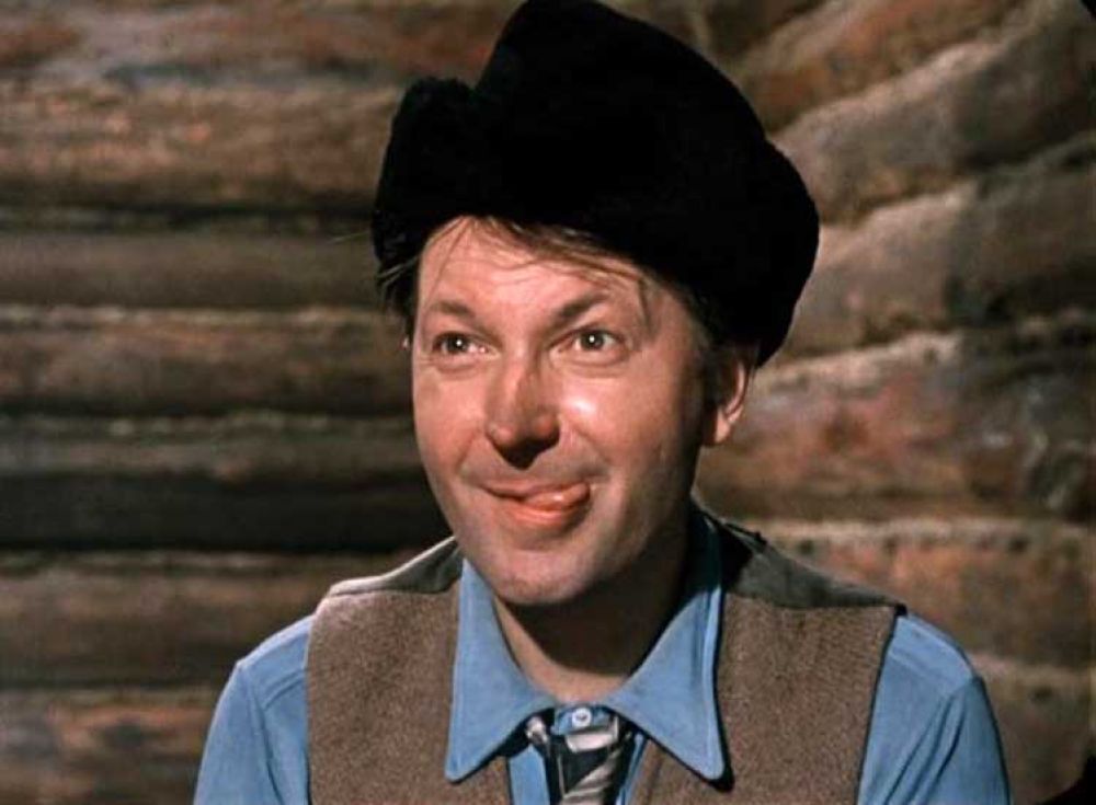 Георгий Вицин в фильме «Самогонщики». 1962 год.