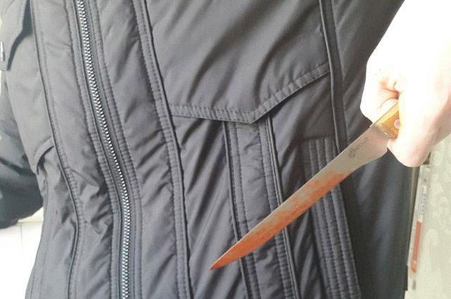 В Новом Уренгое один собутыльник ударил другого ножом.
