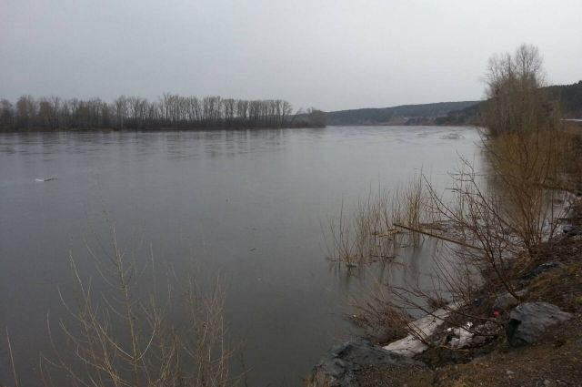 Критический уровень воды в кузбасских реках пока не достигнут.