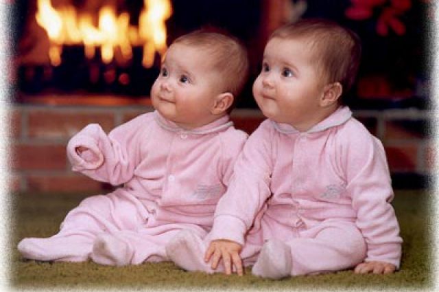 летняя женщина впервые показала фото новорожденных близнецов — ТСН, новости 1+1 — Курьезы