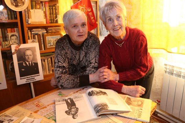 В доме Тамары Фёдоровны Лагодиной и её дочери Ирины собран целый архив фотографий и воспоминаний о первых тракторостроителях.