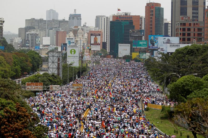 Массовые беспорядки в Венесуэле.