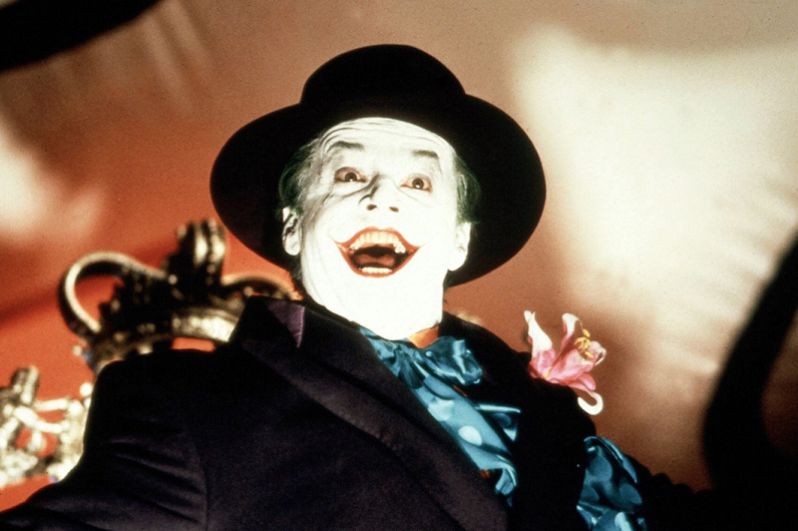 Фильм «Бэтмен» 1989 года, в котором актёр сыграл Джокера, стал оглушительным международным хитом. 