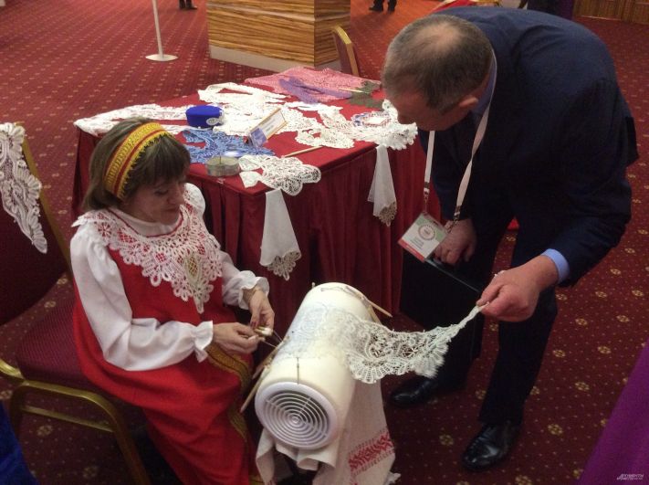 В Татарстане тоже плетут вологодские кружева. 
