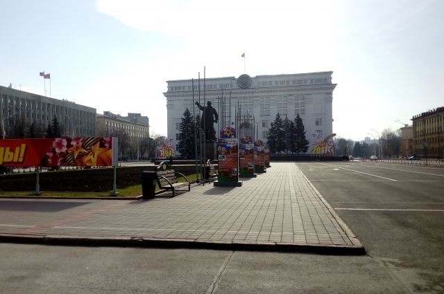 Аман Тулеев распорядился сделать проезд в общественном транспорте на Радоницу бесплатным для всех.