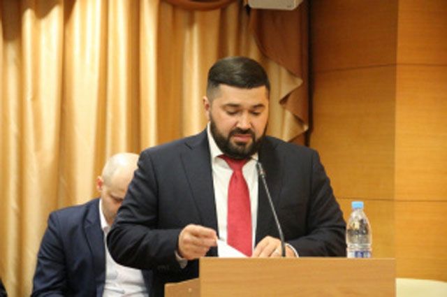 Иван Кононенко выступил перед депутатами с ежегодным докладом.