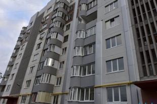 Мужчина упал с балкона 8 этажа.