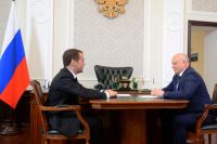 Премьер-министр встретился с губернатором Омской области.
