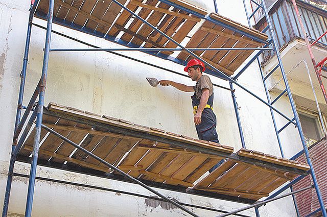 Подрядные организации Мотовилихинского района Перми в 2016 году не завершили капитальный ремонт в 23 многоквартирных домах. 