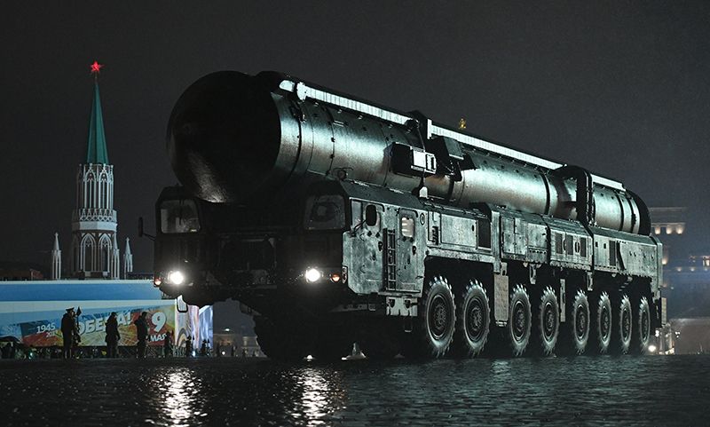 Подвижный грунтовой ракетный комплекс (ПГРК) «Ярс» на репетиции парада Победы на Красной площади.
