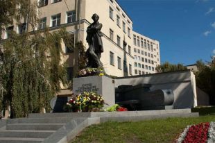 Украинский институт национальной памяти приостанавливает легализацию польских памятников
