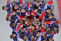 Команда ЦСКА после победы на суперфинале XI турнира «Кубок Газпром нефти» на «Арене Омск».