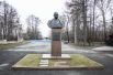 В Тракторозаводском районе Челябинска в 1983 году установлен бронзовый бюст дважды Героя Социалистического Труда советского конструктора-моторостроителя Ивана Трашутина. 